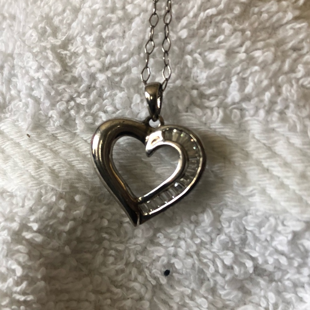 Sliver heart necklace